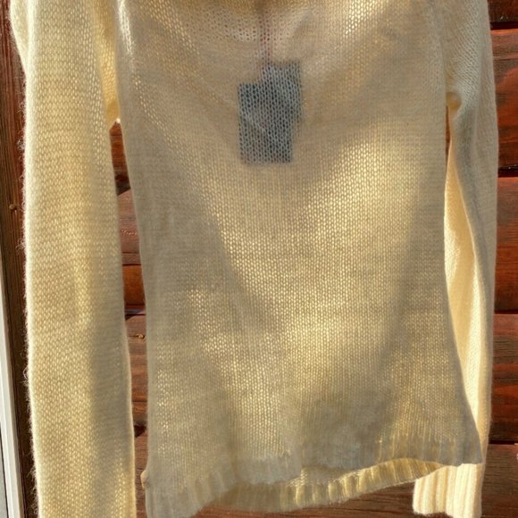 American Eagle Outfitters Cream Wide Neck Collar w/Flower Sweater Size XL NWT - Picture 11 of 11
